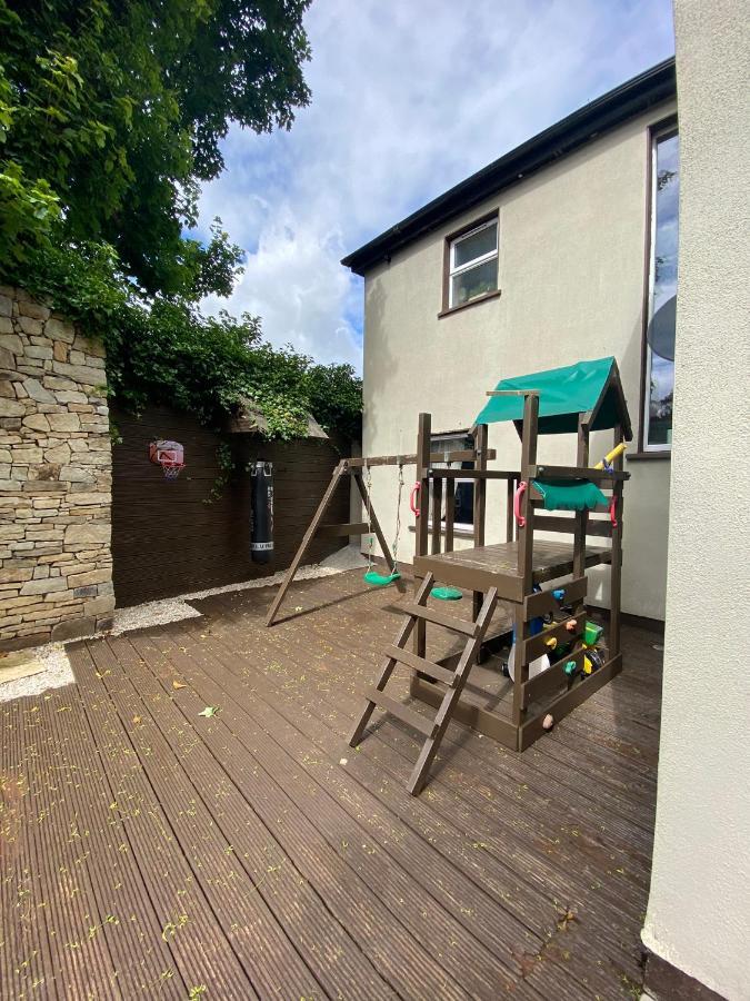 Town Villa With Charming Garden, Bbq Area & Sleeps 6 Кашел Екстер'єр фото